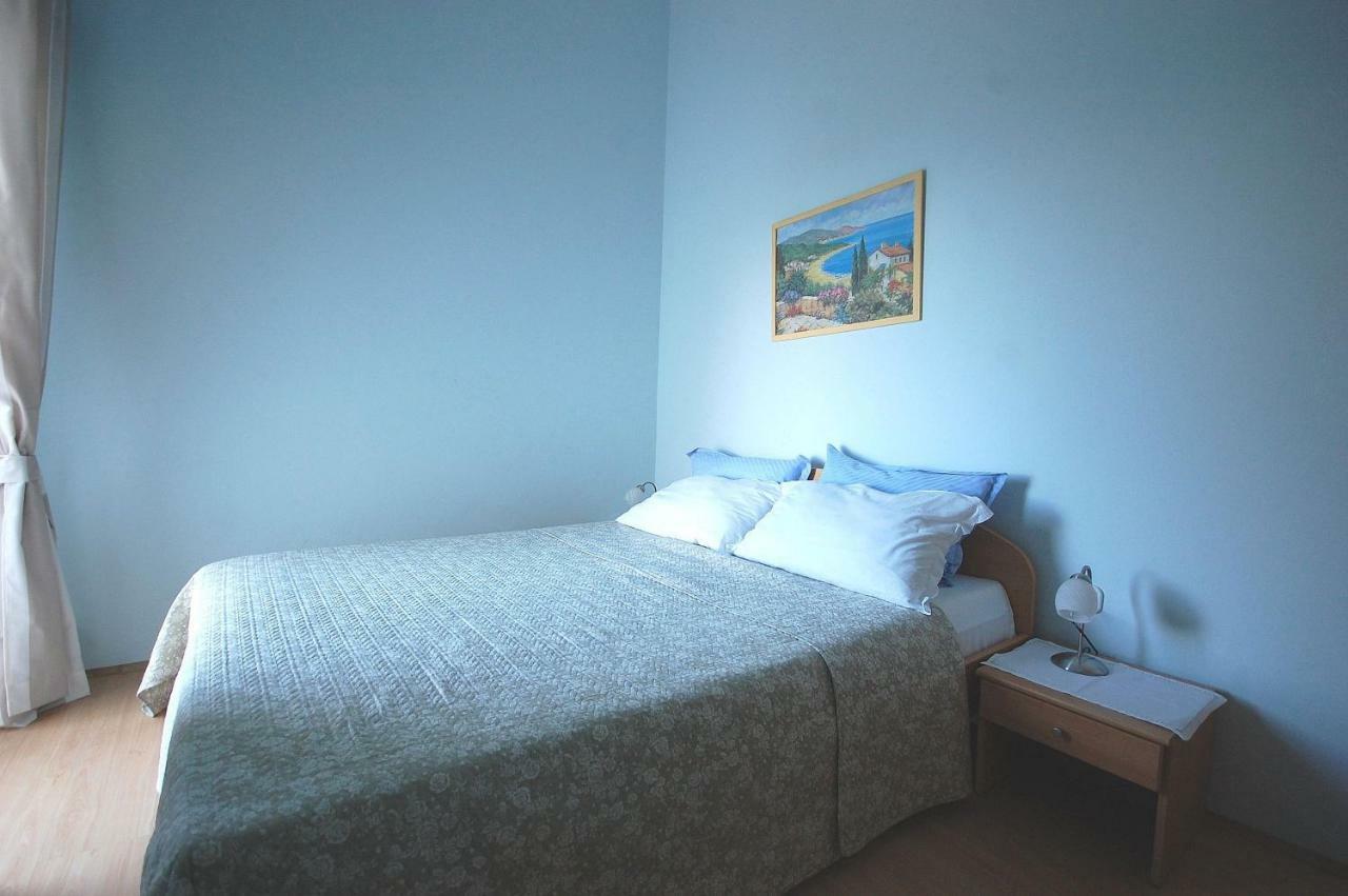 Apartments Nency By El-Pi Tours Malinska Ngoại thất bức ảnh