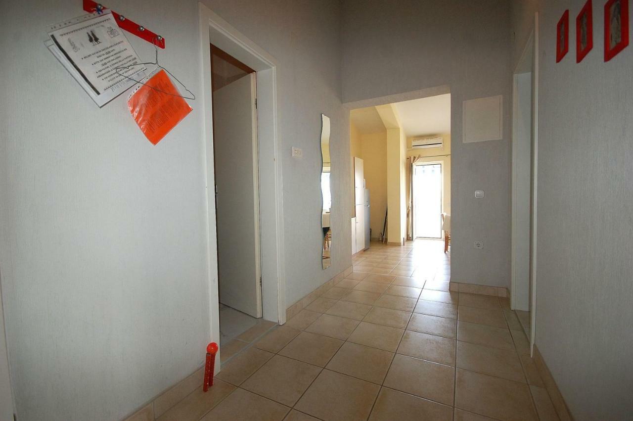 Apartments Nency By El-Pi Tours Malinska Ngoại thất bức ảnh