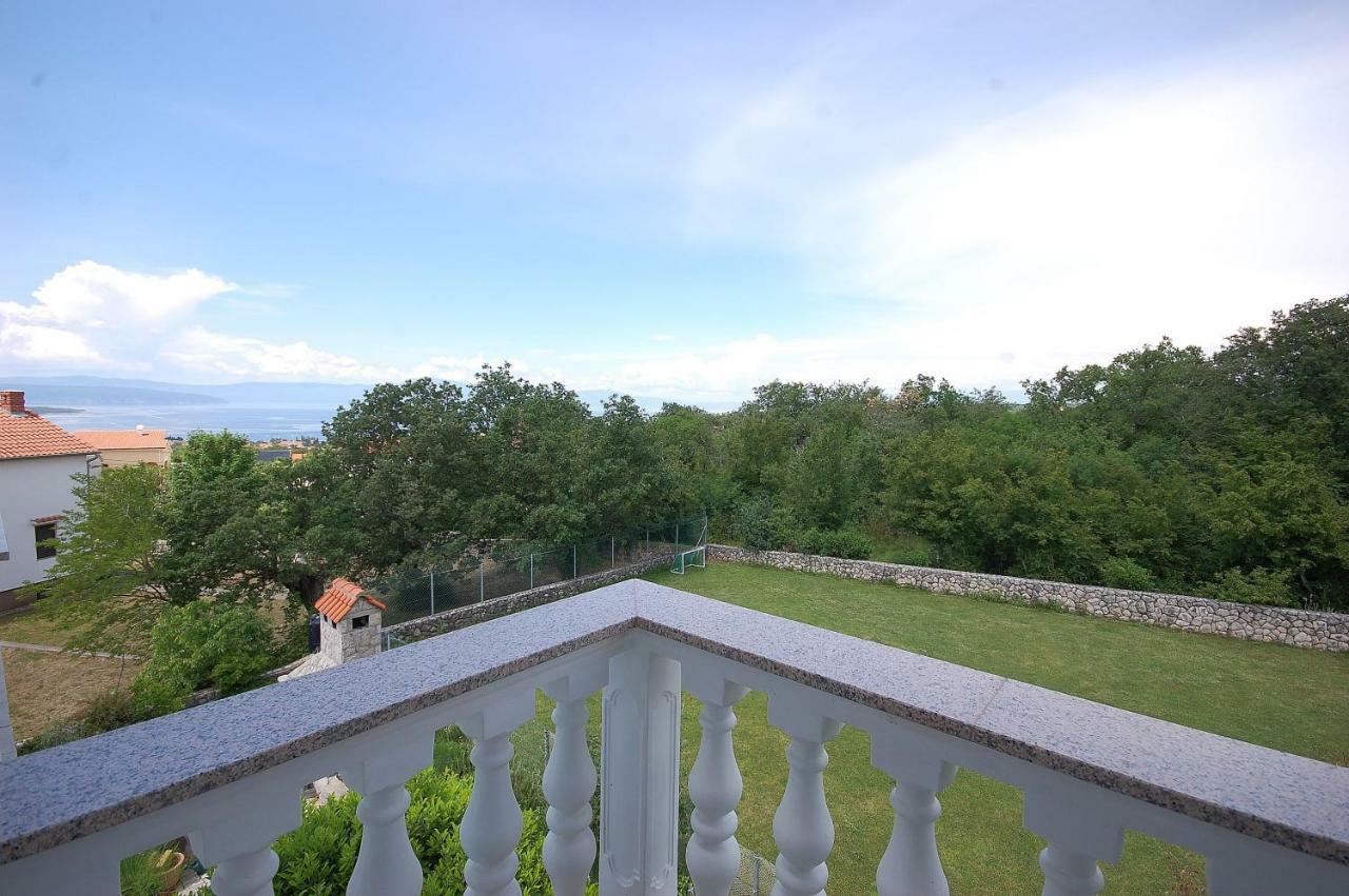 Apartments Nency By El-Pi Tours Malinska Ngoại thất bức ảnh