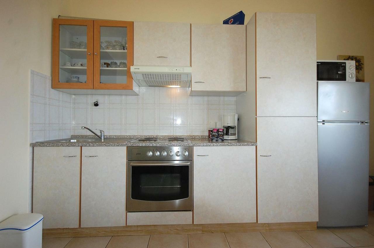 Apartments Nency By El-Pi Tours Malinska Ngoại thất bức ảnh