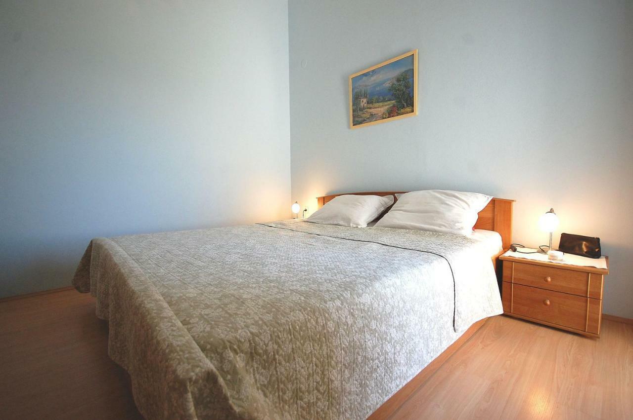 Apartments Nency By El-Pi Tours Malinska Ngoại thất bức ảnh
