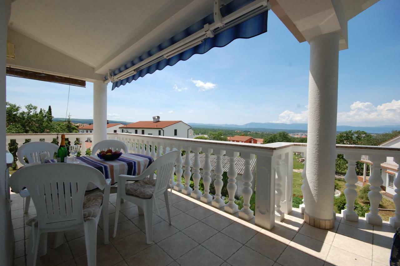 Apartments Nency By El-Pi Tours Malinska Ngoại thất bức ảnh