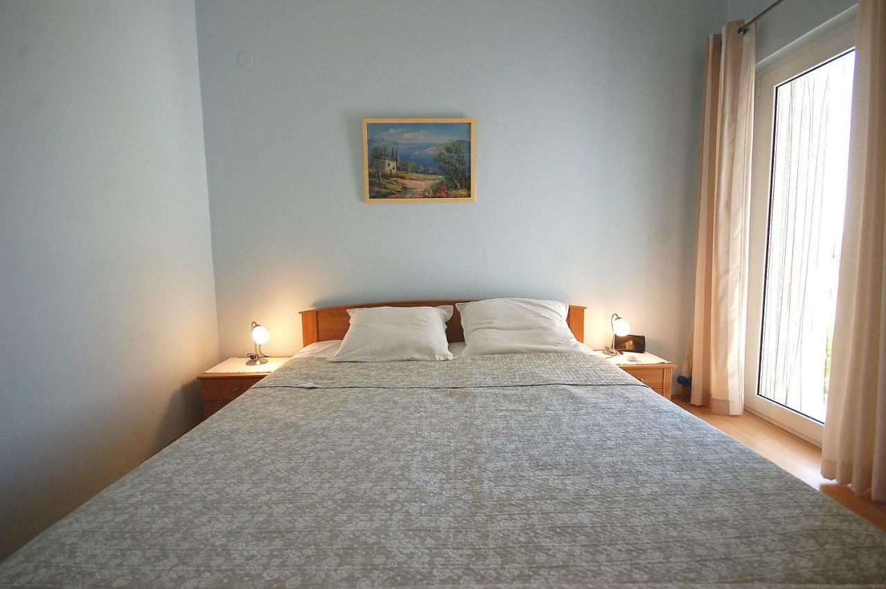Apartments Nency By El-Pi Tours Malinska Ngoại thất bức ảnh