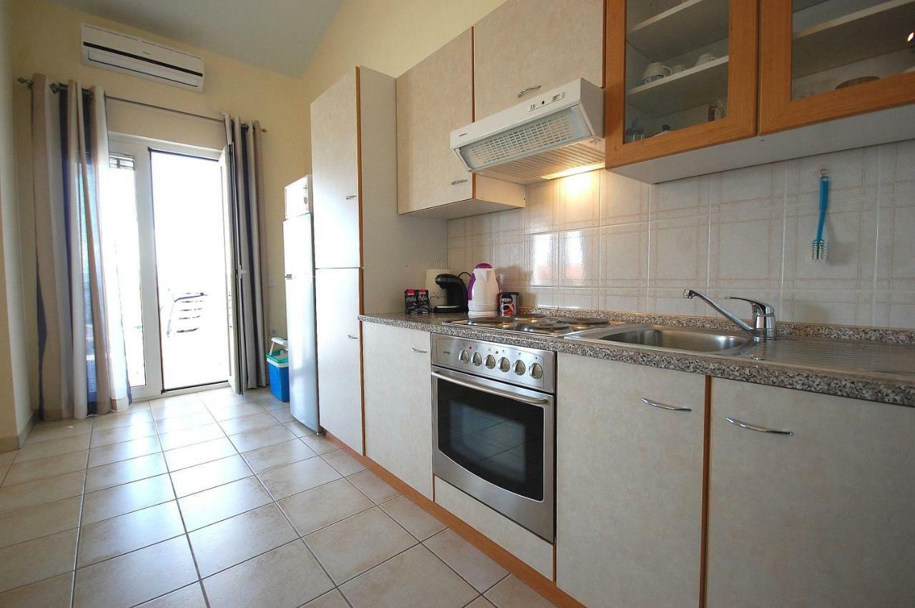 Apartments Nency By El-Pi Tours Malinska Ngoại thất bức ảnh